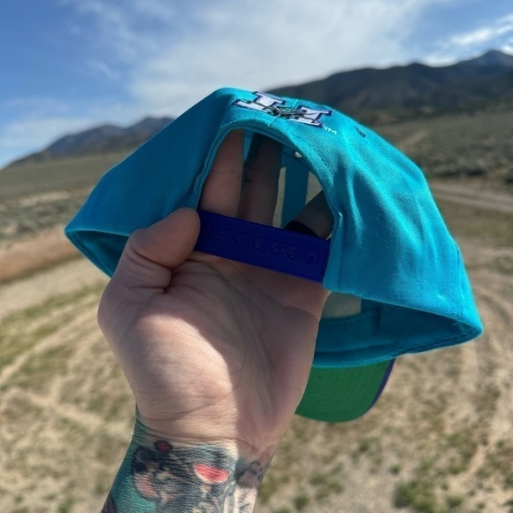 90s Charlotte Hornets NBA Snap Back hat purple teal nice condition adjustable - Picture 4 of 7